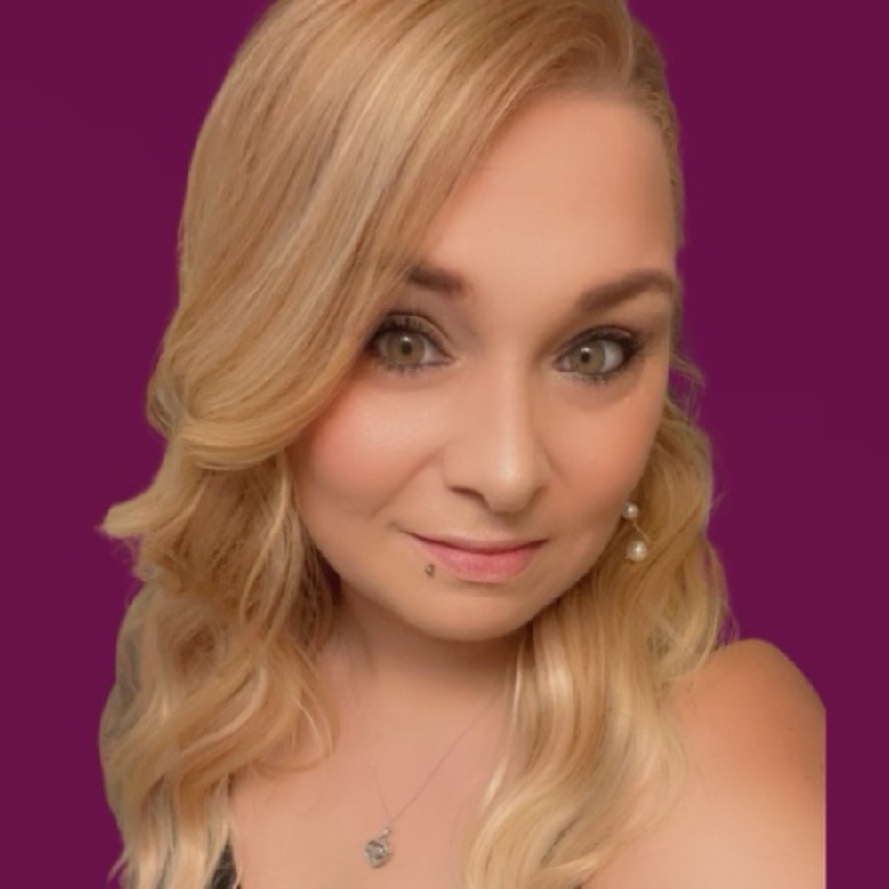 Meet your Posher, Candis